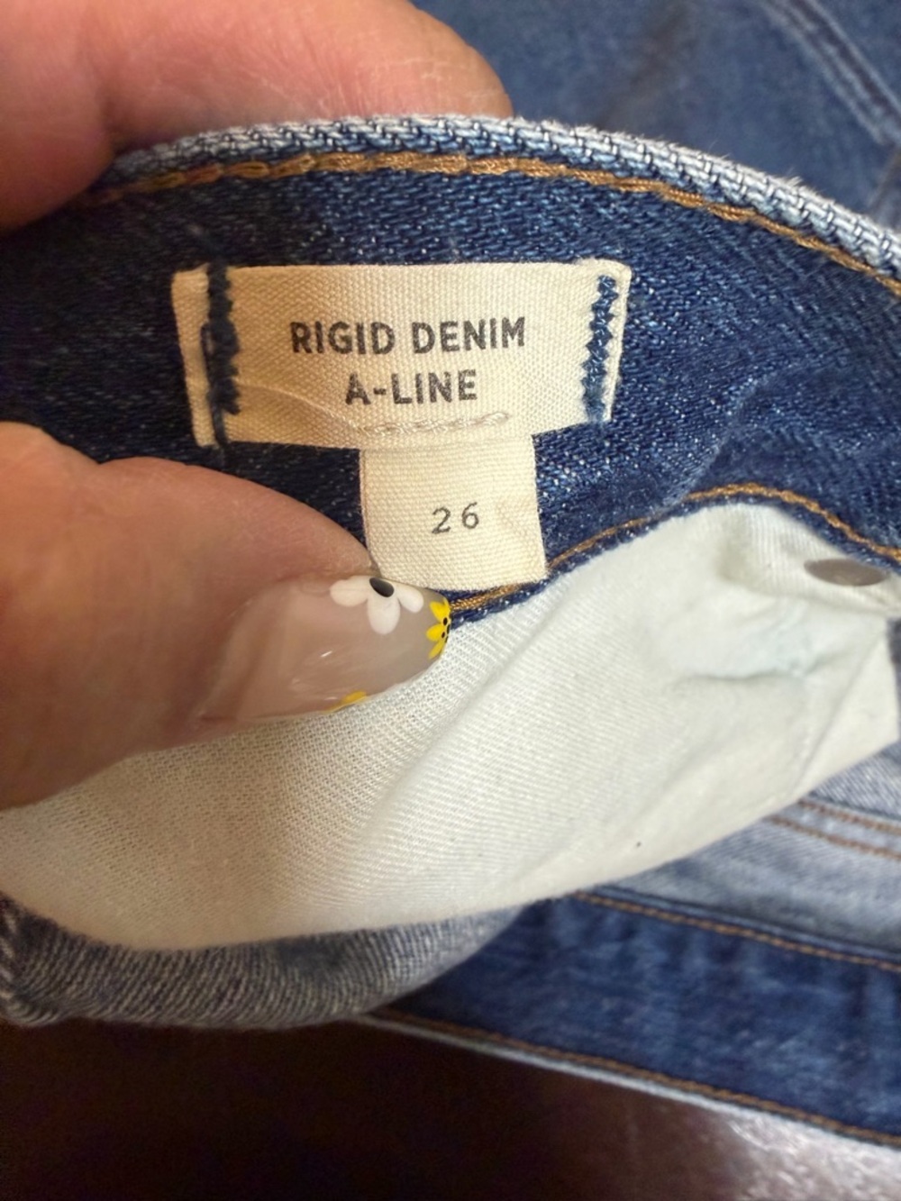 Madewell A-Line Rigid Denim Shorts Size 26 High Rise Raw Hem - Picture 3 of 4